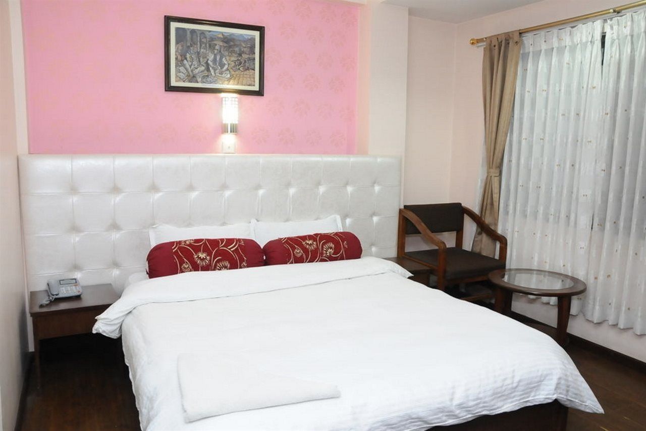 Backyard Hotel Katmandu Eksteriør billede